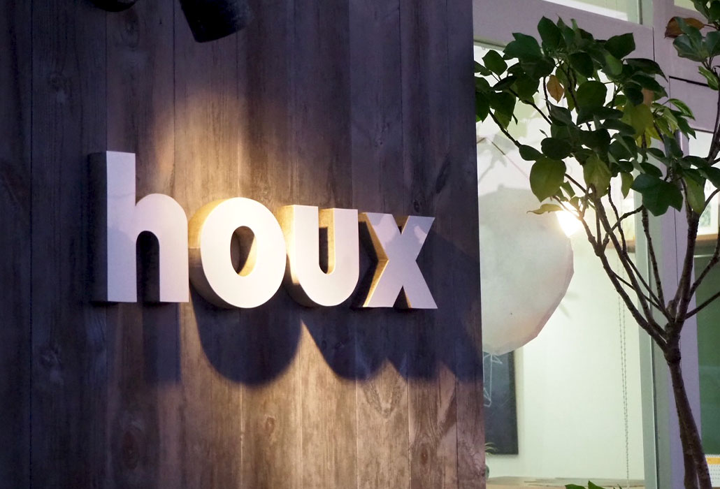 上越市大学前のヘアサロンhoux（ウー）